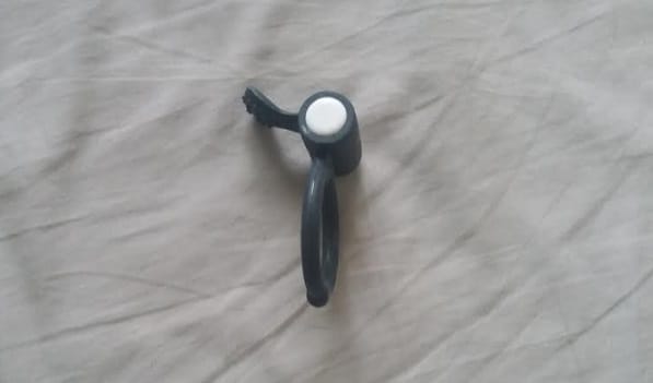 cockring sur le clitoris